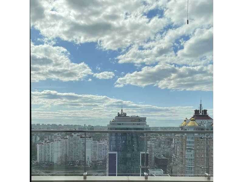 Продам 5-к квартиру Київ, Оболонський, просп. Оболонський, 26. 