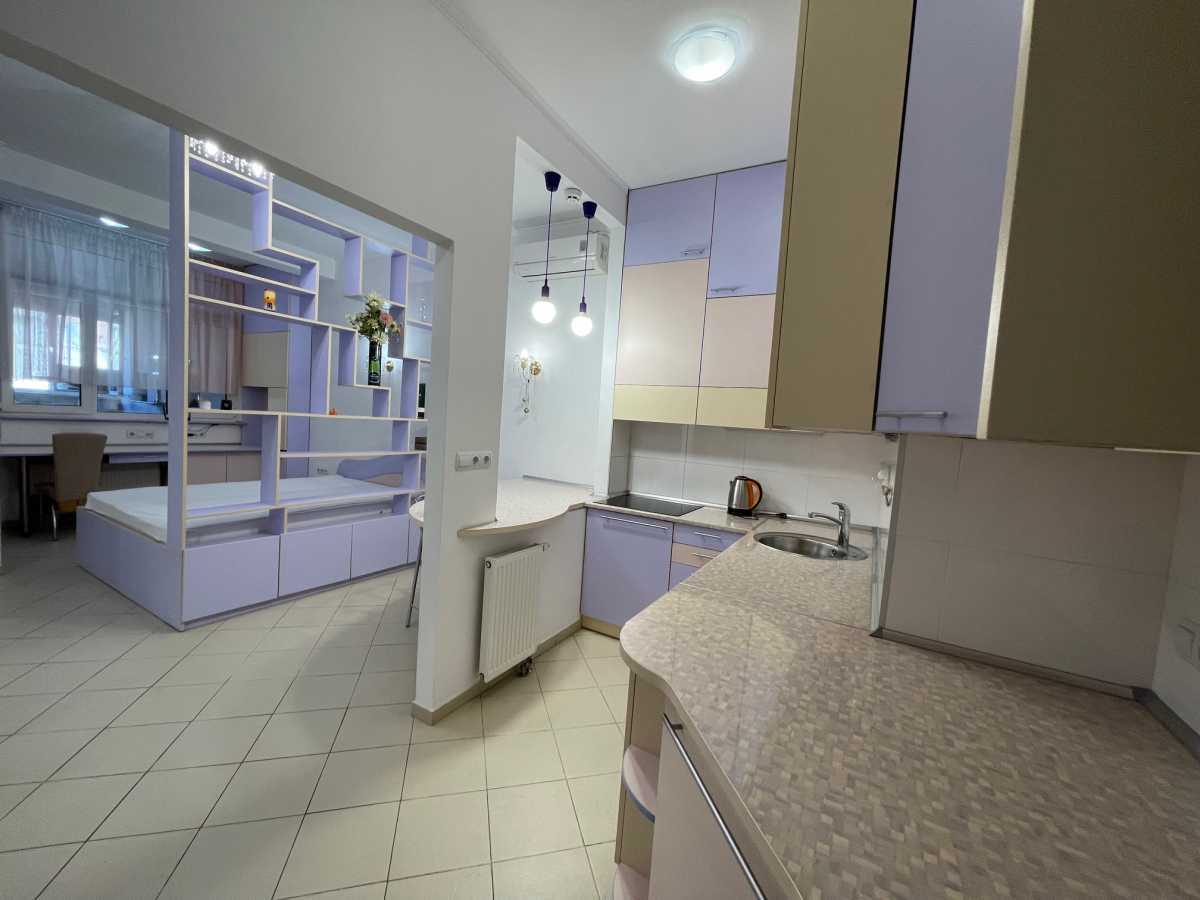 Здам довгостроково 2-к квартиру Київ, Шевченківський, вул. Жилянська, 118. 