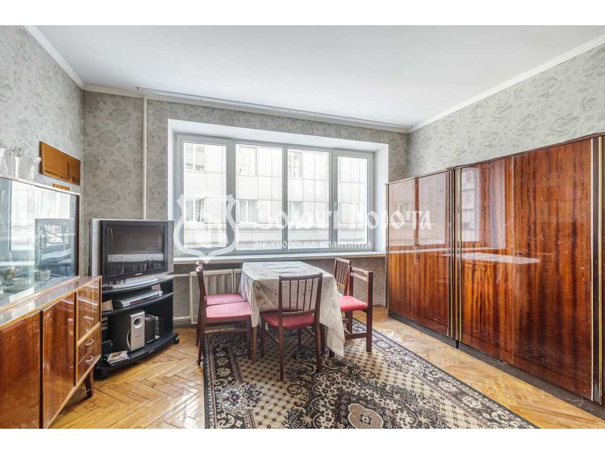 Продам 3-к квартиру Київ, Печерський, вул. Панаса Мирного, 5. 