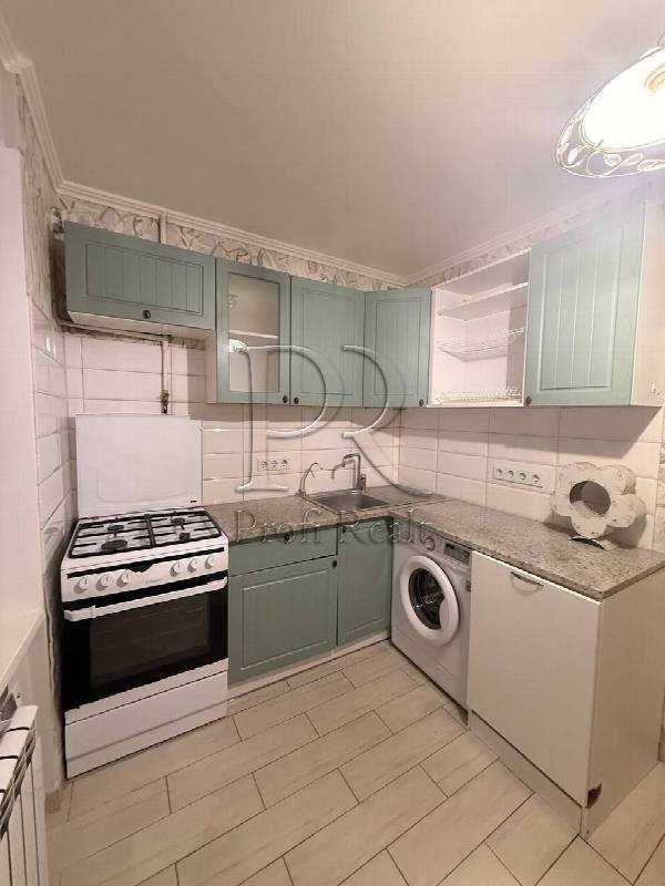 Продам 2-к квартиру Київ, Подільський, просп. Георгія Гонгадзе, 30. 