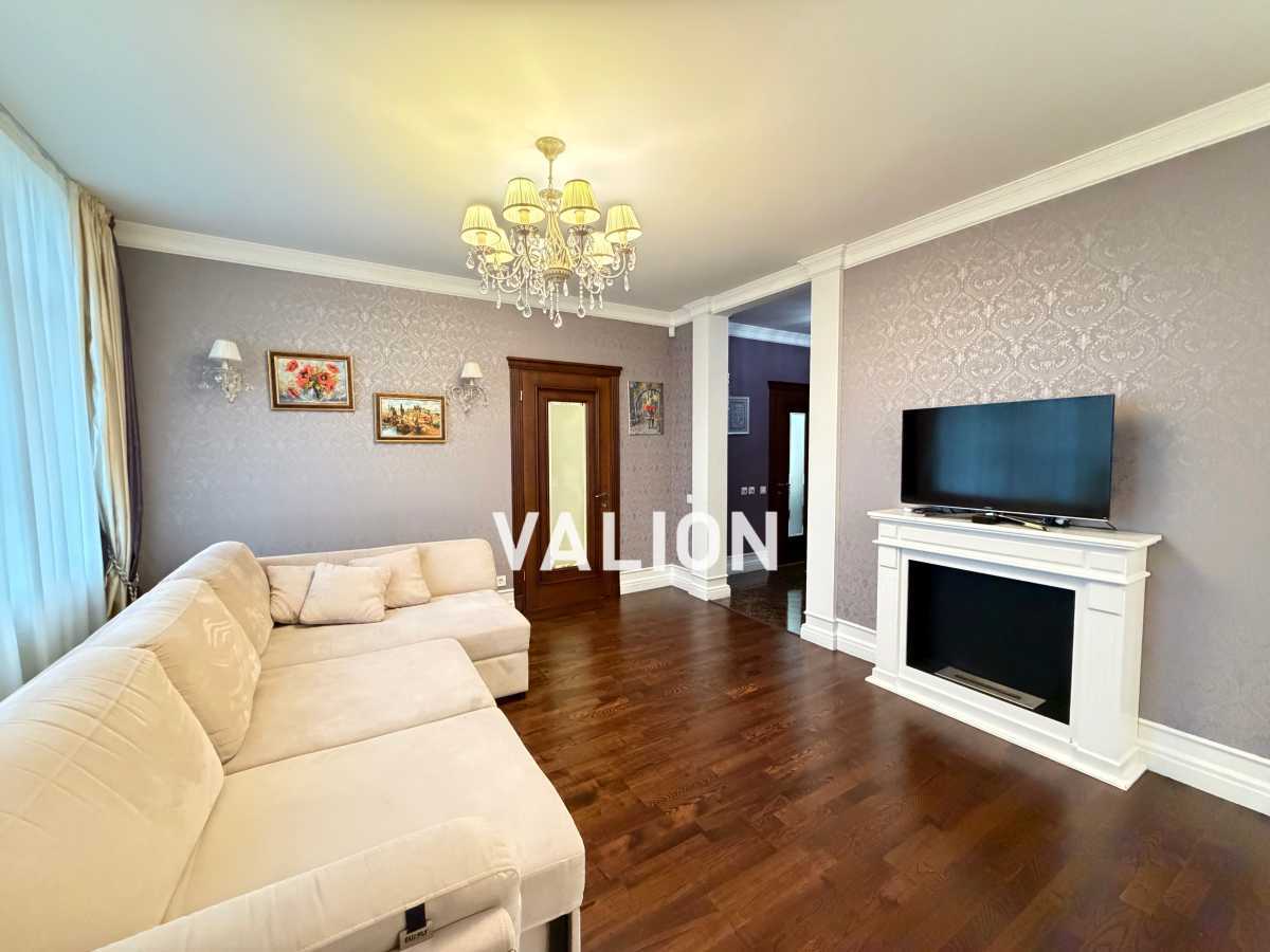 Продам 2-к квартиру Київ, Шевченківський, вул. Танкова, 4г. 