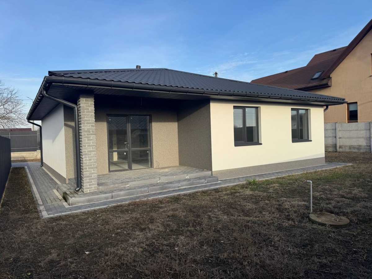 Продам 3-к дім Бориспільський, Бориспіль, Бежівка, 74. 