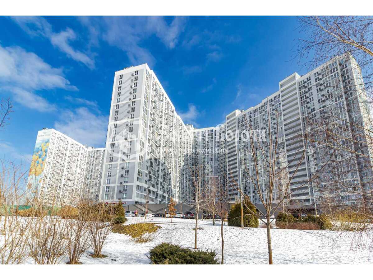 Продам 3-к квартиру Київ, Дарницький, вул. Ревуцького, 40в. 