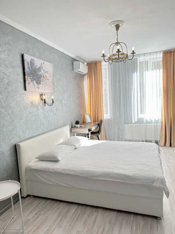 Здам подобово 2-к квартиру Київ, Дніпровський, вул. Регенераторна, 4. 