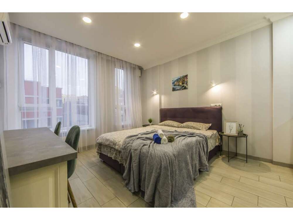 Здам подобово 1-к квартиру Київ, Дніпровський, просп. Соборності, 17/2. 