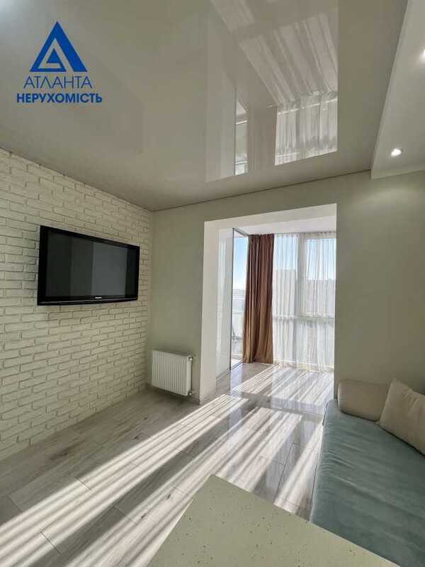 Продам 1-к квартиру Луцьк, Луцьк, Рівненська, 25. 