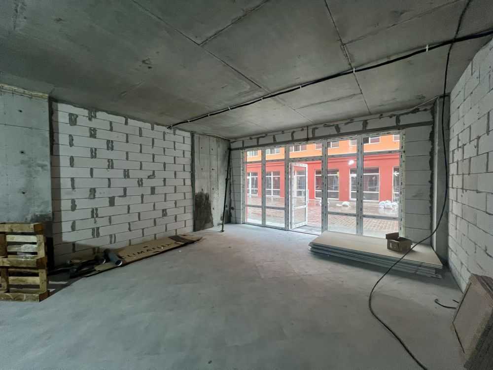 Продам  торгову площу Київ, Шевченківський, вул. Глибочицька, 17. 