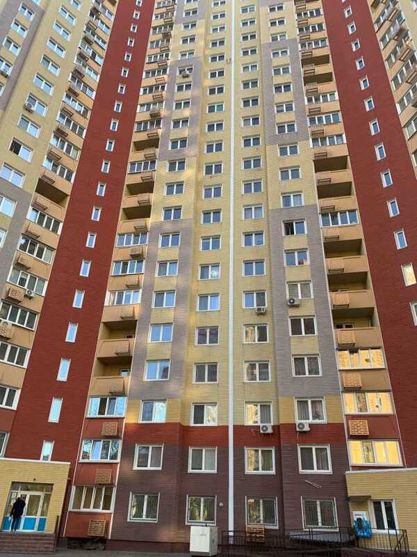 Продам 1-к квартиру Київ, Голосіївський, вул. Маршала Конєва, 5Б. 