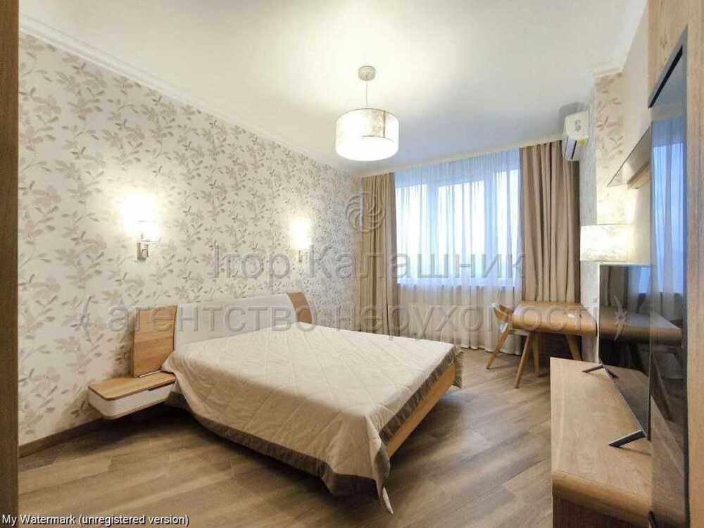 Продам 2-к квартиру Київ, Шевченківський, просп. Берестейський, 26А. 