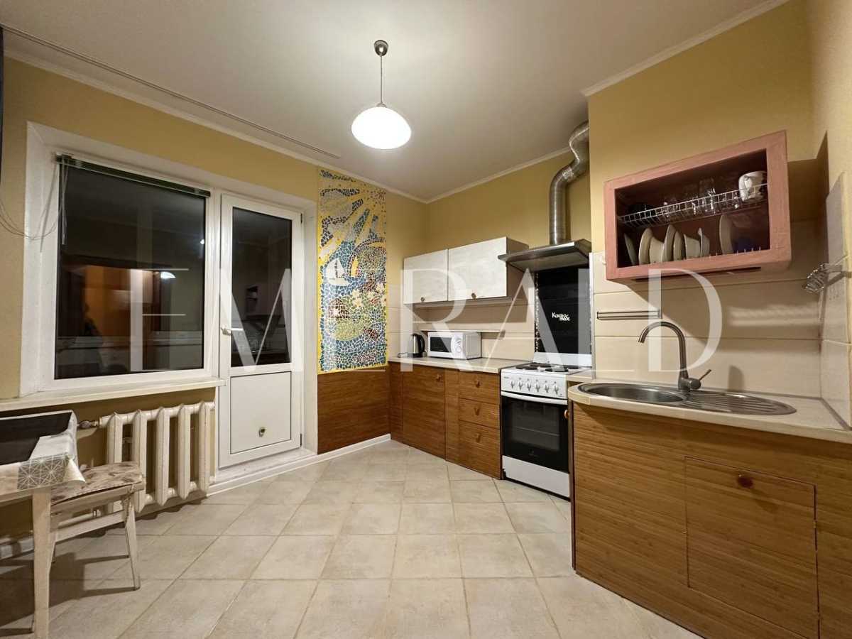 Продам 1-к квартиру Київ, Деснянський, вул. Марини Цвєтаєвої, 3. 