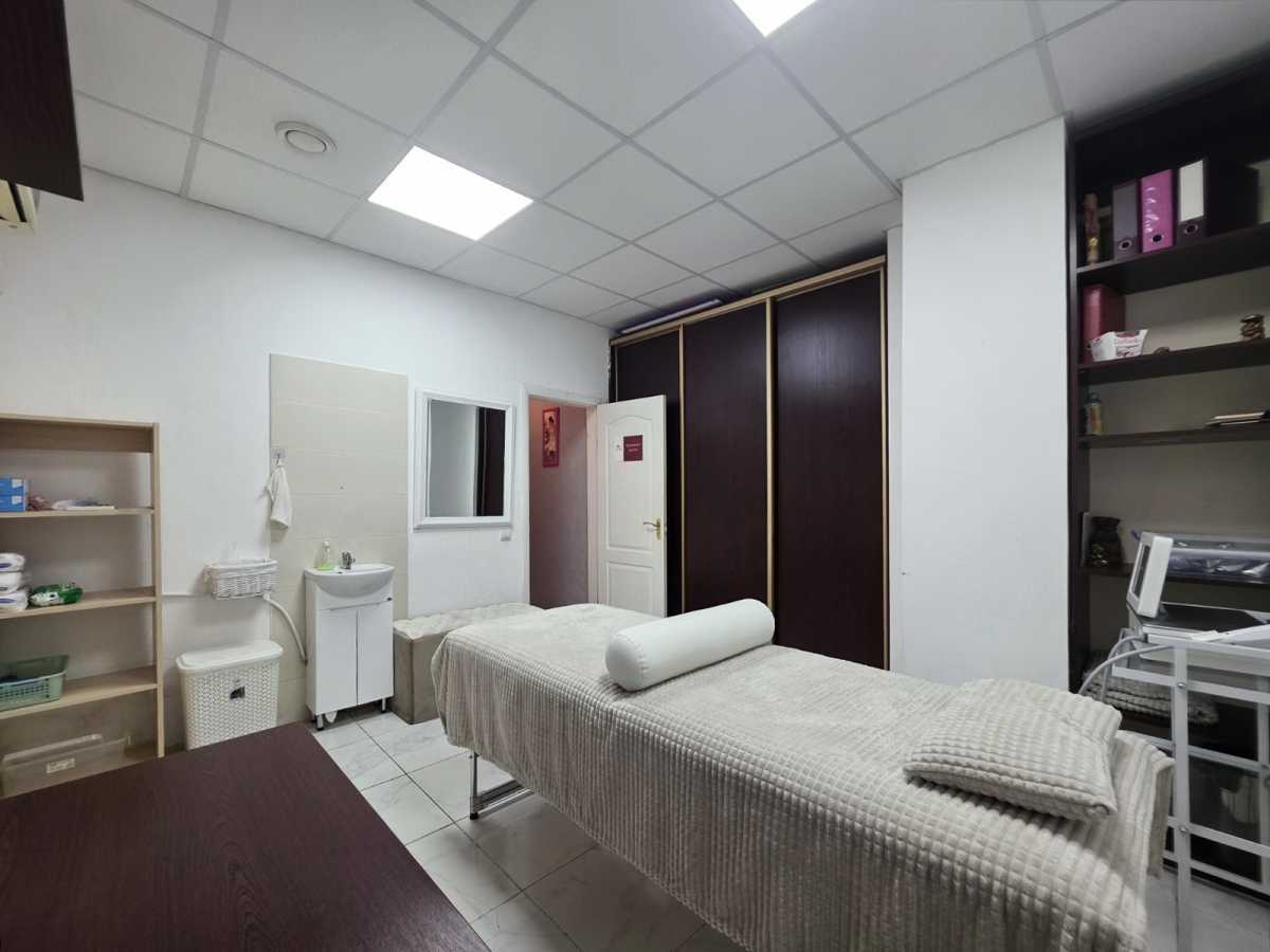 Здам довгостроково  об`єкт сфери послуг Київ, Солом`янський, пров. Ковальський, 19. 