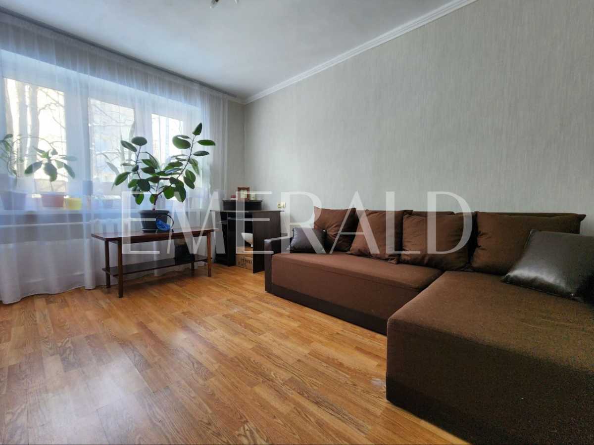 Продам  кімнату Київ, Голосіївський, вул. Сєченова, 5. 