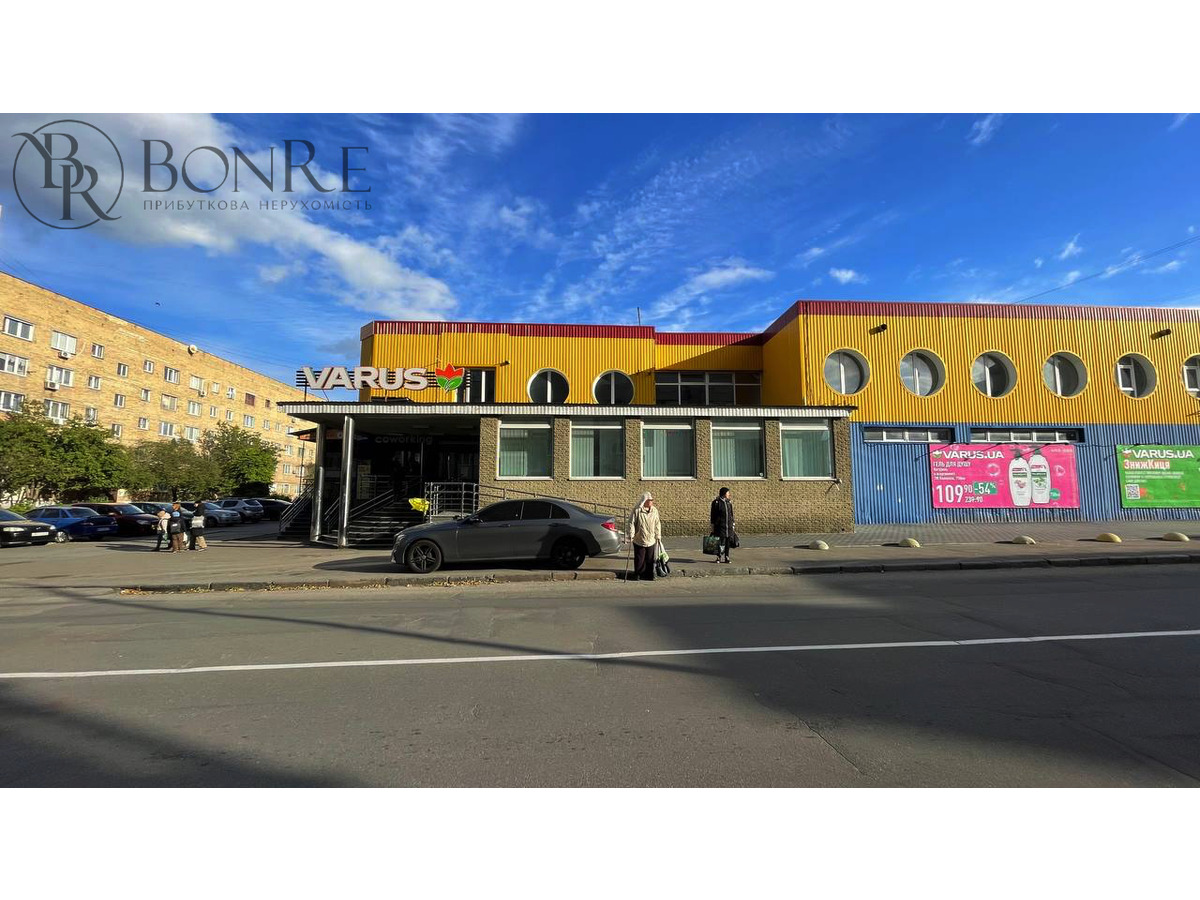 Оренда, Торгове, Фасад, вул. Волинська, 86м2.