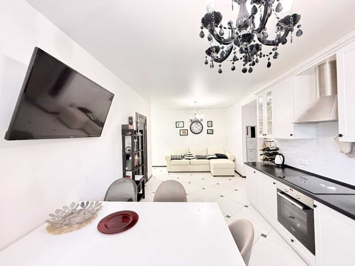 Здам довгостроково 2-к квартиру Київ, Дарницький, вул. Вишняківська, 9. 