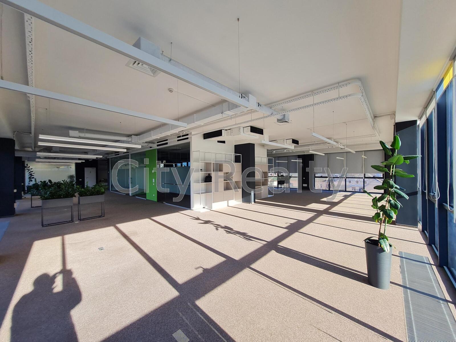 Офіс 464 м.кв. Вул. Кирилівська 15А Поділ метро Контрактова площа Без%