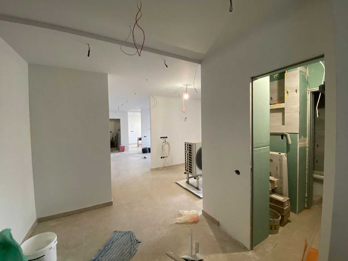 Продам  приміщення вільного призначення Київ, Солом`янський, вул. Митрополита Василя Липківського, 33а. 