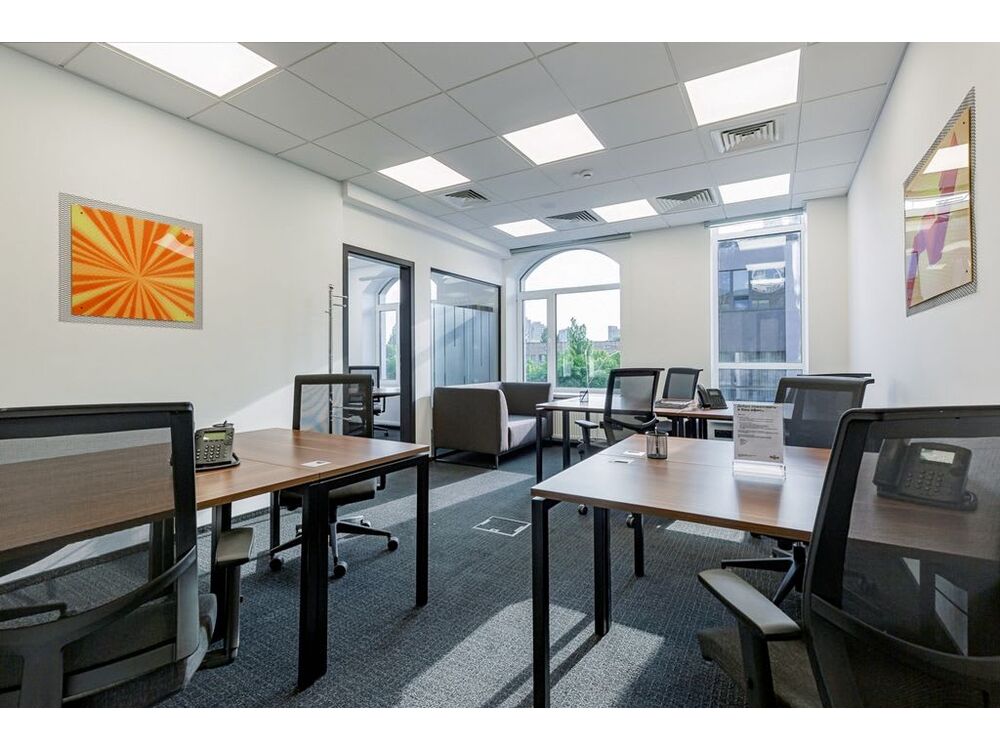 Повністю готовий офіс для 5 осіб у Regus Forum West Side