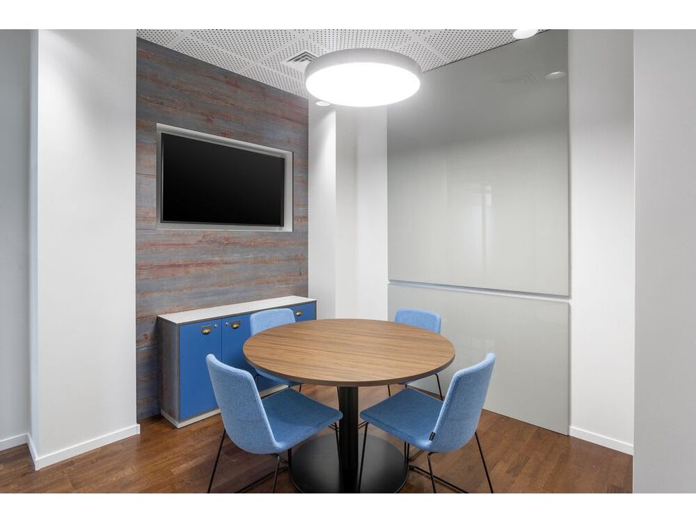 Все включено: професійний офіс для 4 осіб у Regus Avenue 53