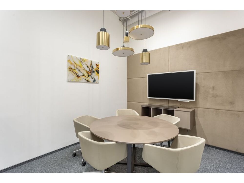 Все включено: професійний офіс для 4 осіб у Regus Volodymyrsky