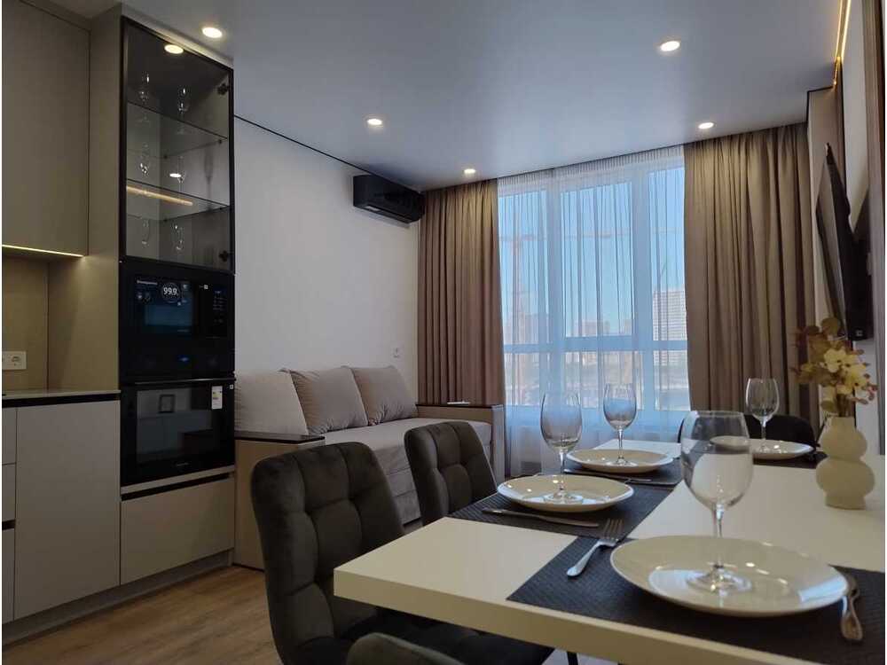 Продам 1-к квартиру Київ, Подільський, вул. Родини Крістерів, 16. 