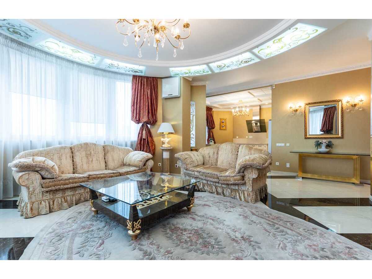 Продам 4-к квартиру Київ, Оболонський, вул. Маршала Тимошенка, 21. 