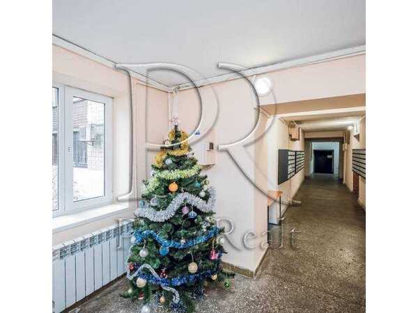 Продам 3-к квартиру Київ, Дніпровський, просп. Павла Тичини, 8. 