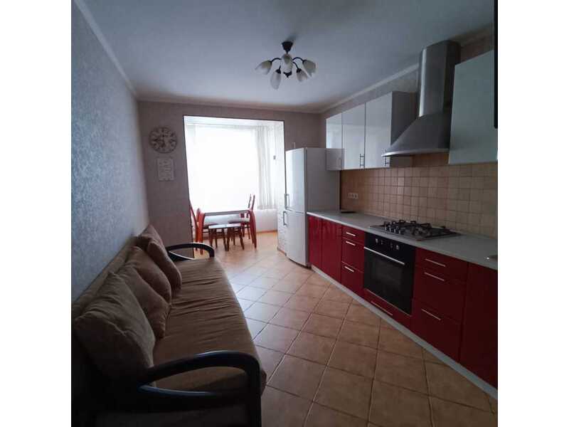 Здам довгостроково 1-к квартиру Бучанський, Петропавлівська Борщагівка, Соборна, 10Г. 