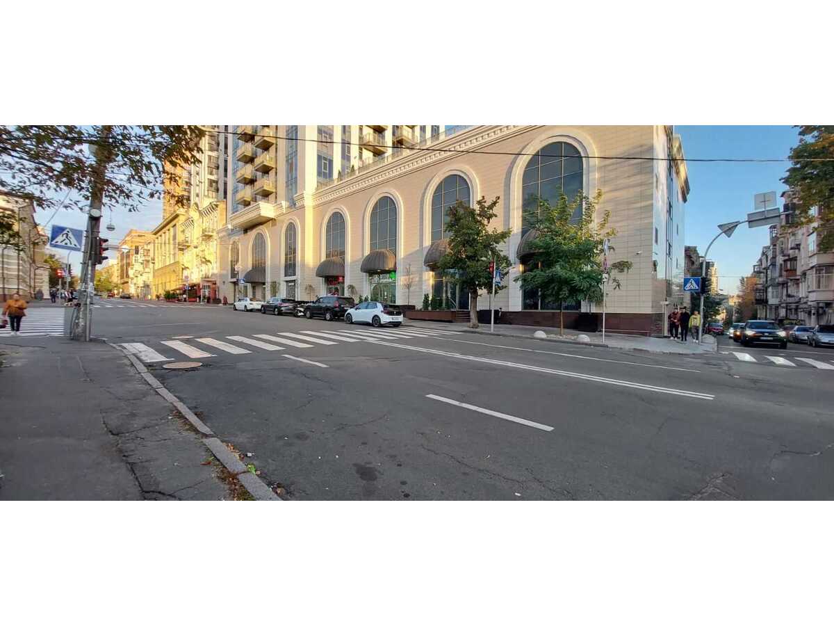 Продам 3-к квартиру Київ, Шевченківський, вул. Бульварно-Кудрявська, 15. 