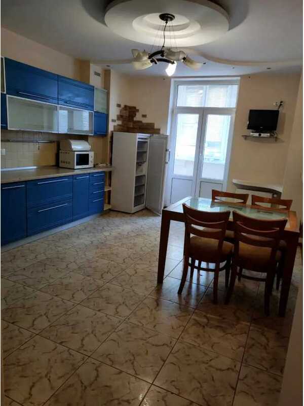 Продам 3-к квартиру Київ, Дніпровський, вул. Раїси Окіпної, 4. 