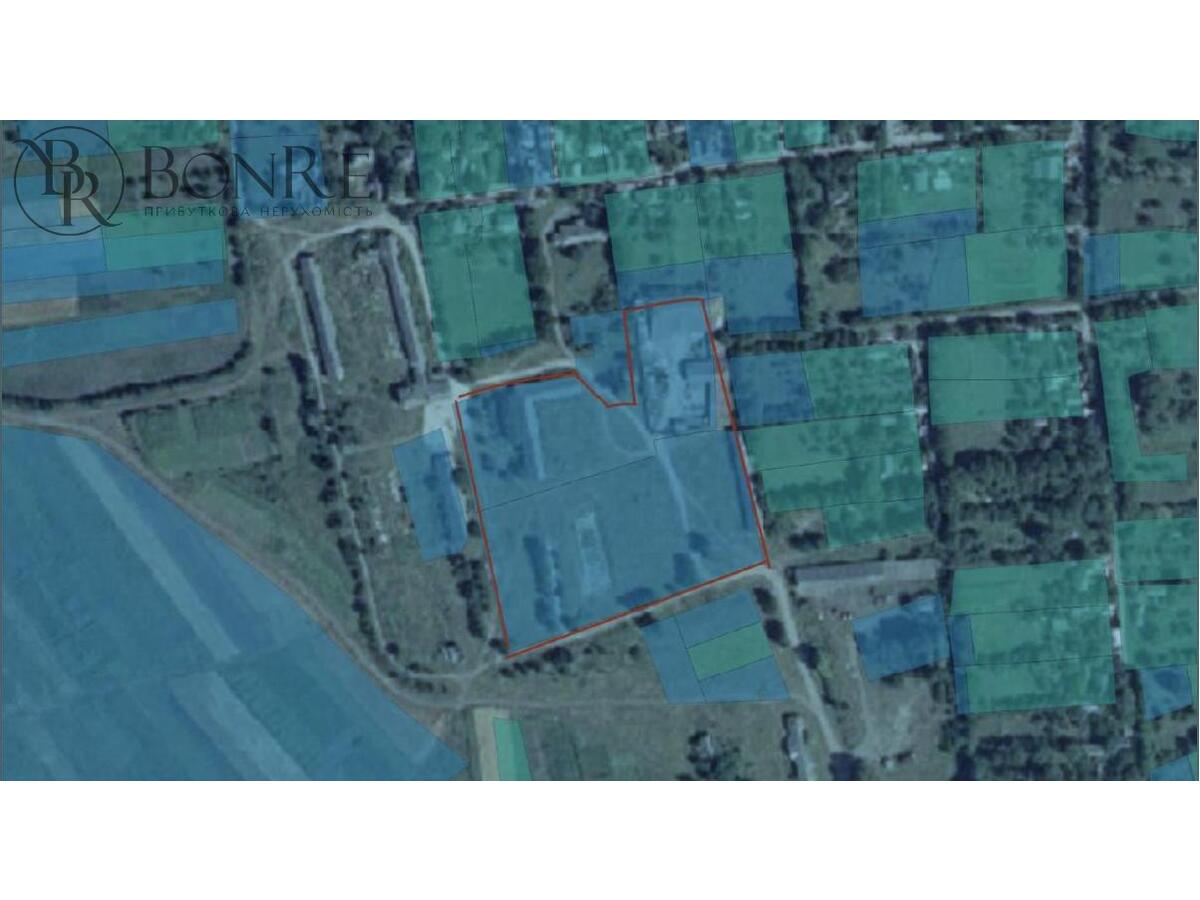 Продаж: Колишня ферма, корівники