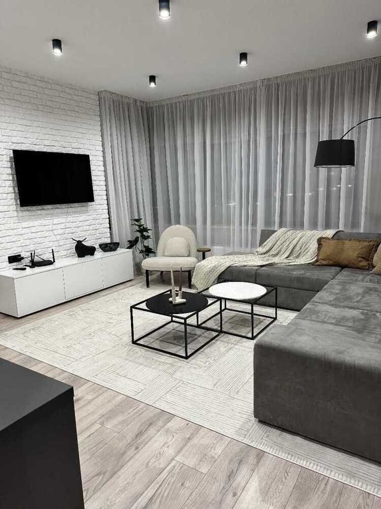 Продам 2-к квартиру Київ, Печерський, вул. Ділова, 1/2. 