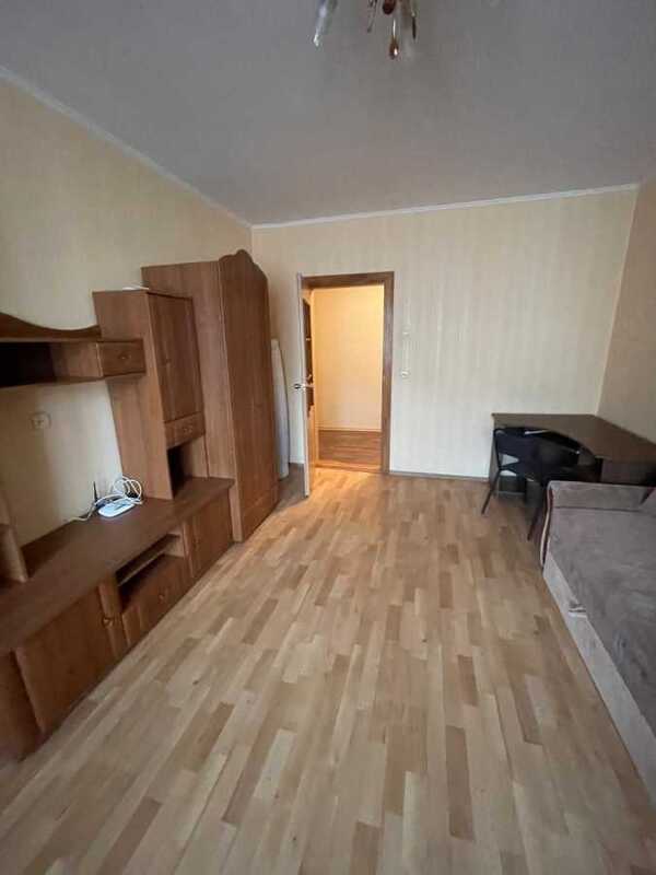 Здам довгостроково 1-к квартиру Київ, Дарницький, вул. Олени Пчілки, 2. 