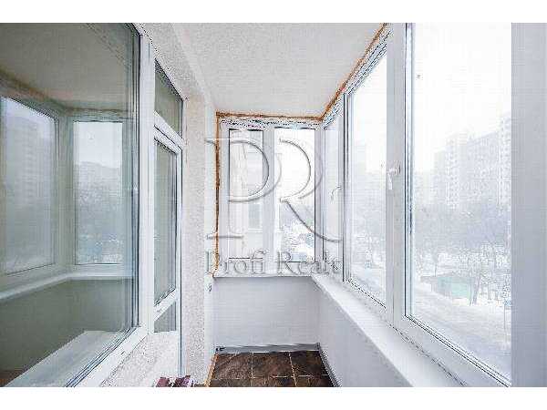 Продам 2-к квартиру Київ, Солом`янський, вул. Польова, 73. 