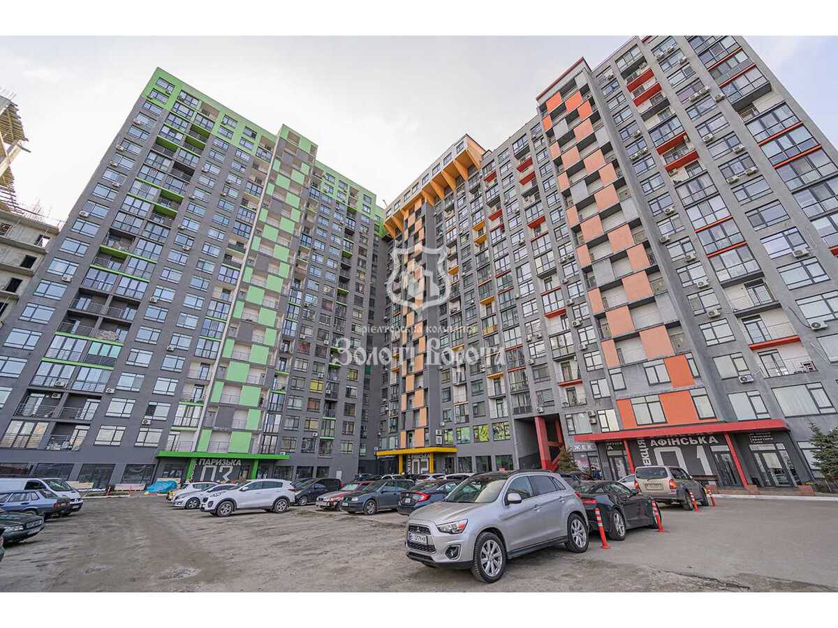 Продам  офісне приміщення Київ, Голосіївський, вул. Ракетна, 24б. 