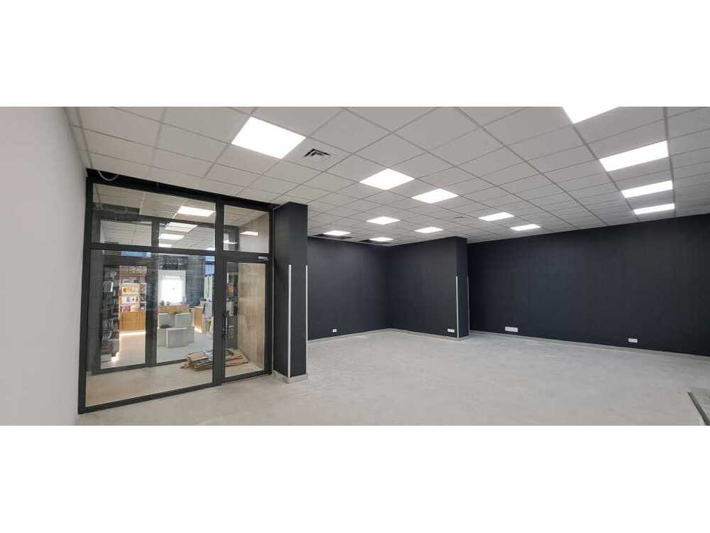 Здам довгостроково  офісне приміщення Київ, Дніпровський, вул. Євгена Сверстюка, 11б. 