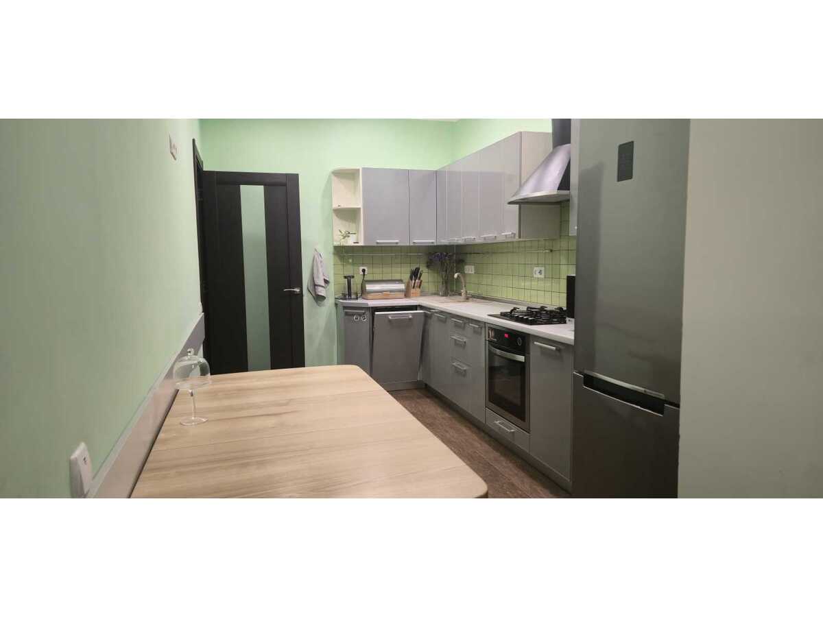 Продам 2-к квартиру Бучанський, Петропавлівська Борщагівка, Садова, 1В. 