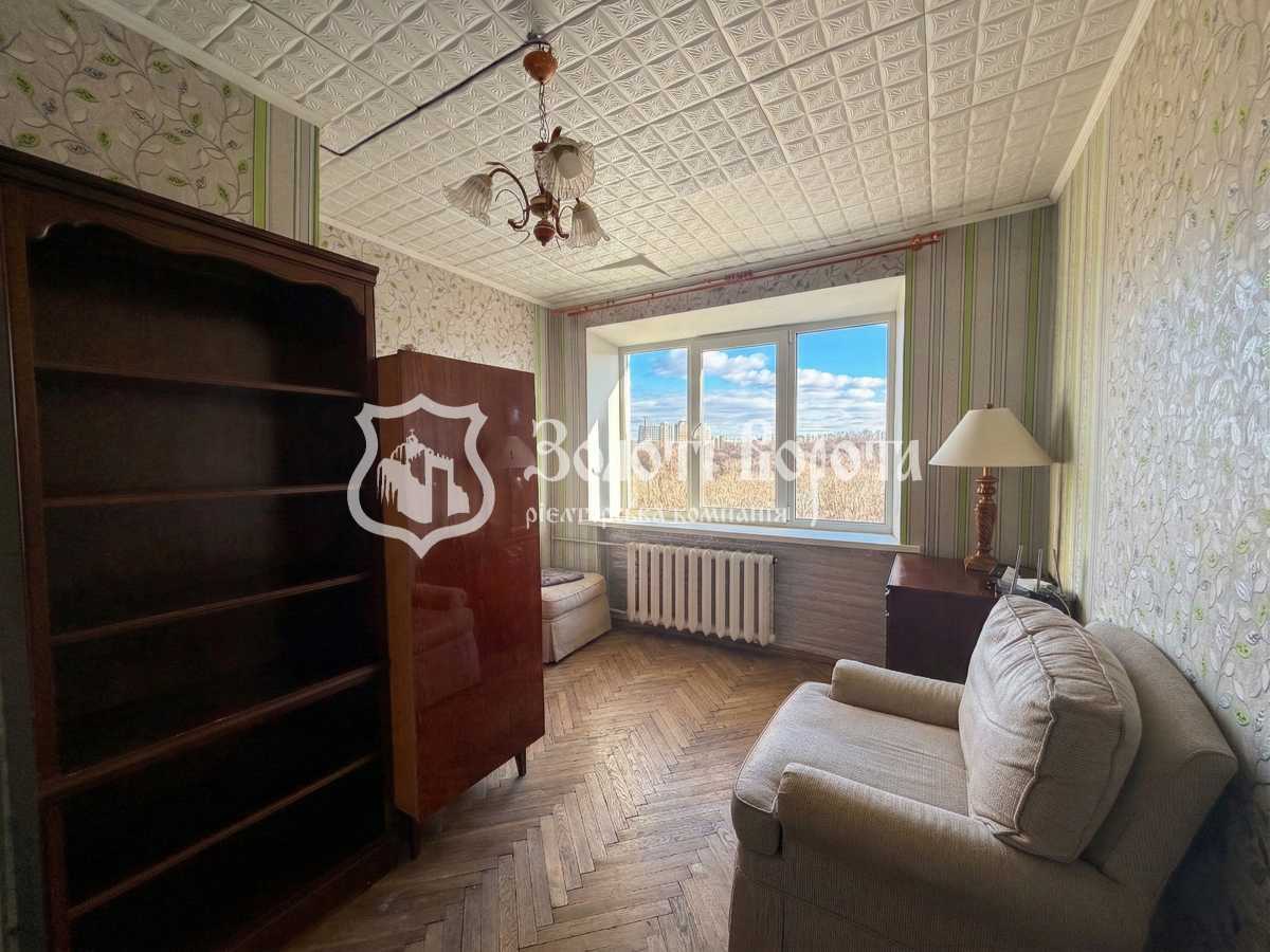 Продам 1-к квартиру Київ, Подільський, вул. Олени Теліги, 53. 