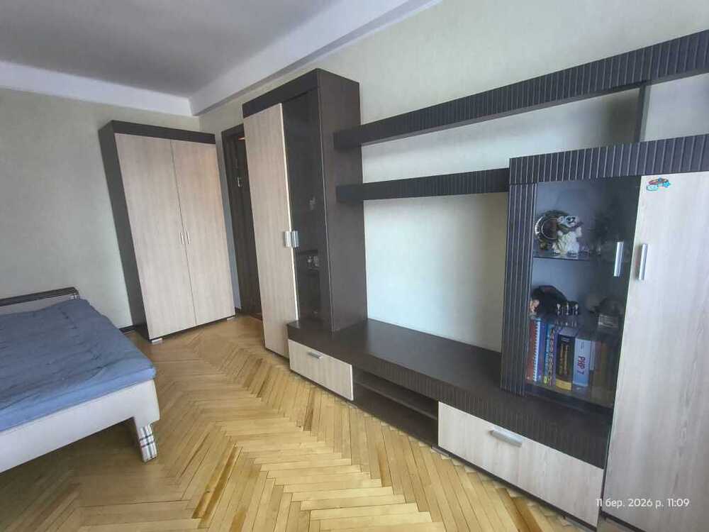 Продам 2-к квартиру Київ, Дніпровський, бульв. Верховної Ради, 14. 