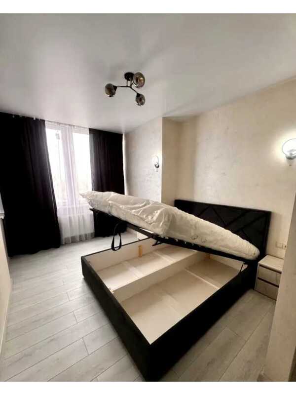 Продам 1-к квартиру Київ, Шевченківський, вул. Данила Щербаківського, 52. 