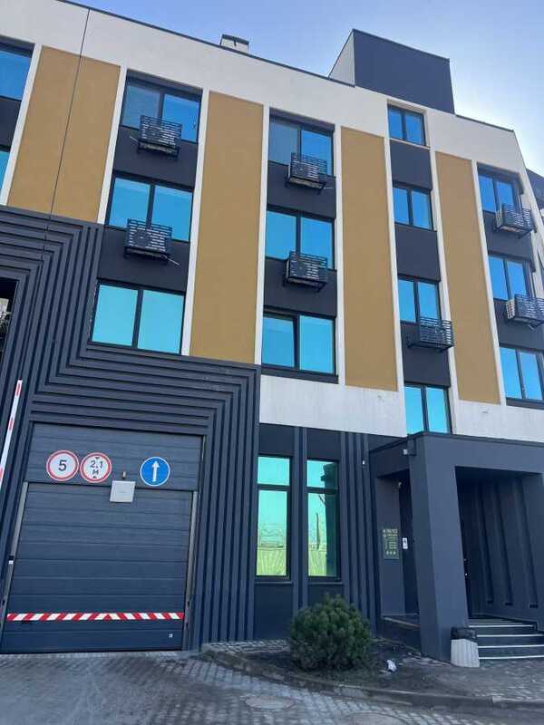 Продам 1-к квартиру Бучанський, Софіївська Борщагівка, Небесної сотні, 16/10. 