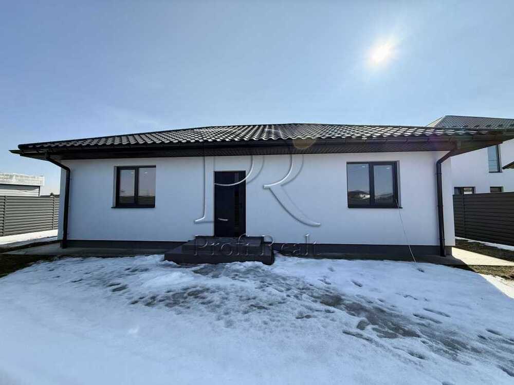 Продам 3-к квартиру Броварський, Погреби, Деснянська вулиця, 17. 