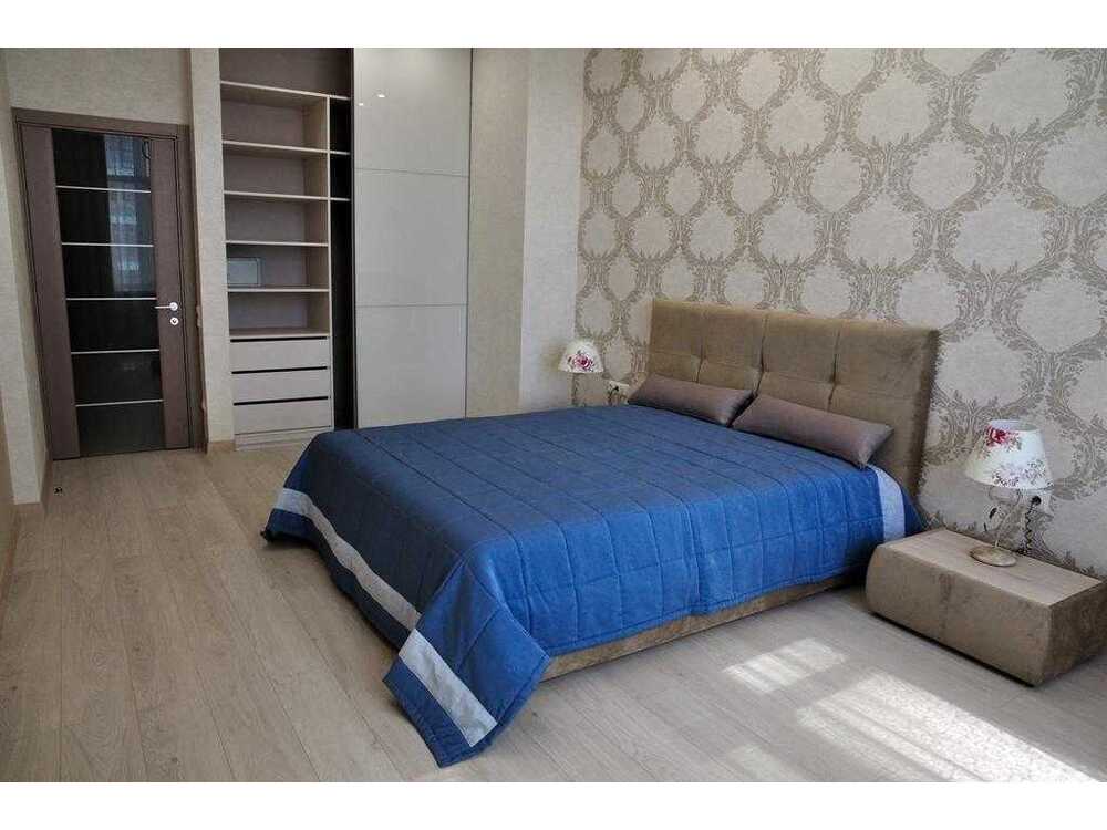 Здам довгостроково 2-к квартиру Київ, Печерський, вул. Андрія Верхогляда, 15. 