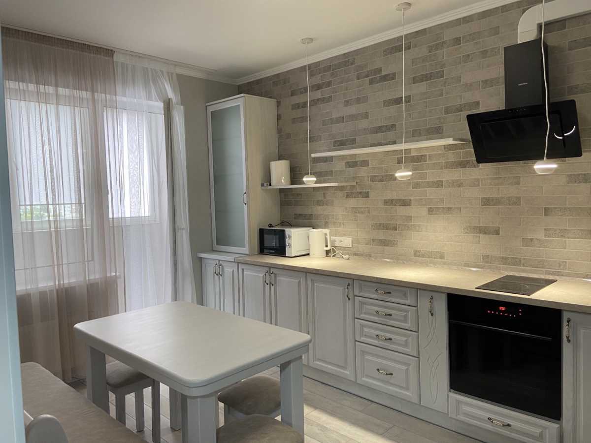 Продам 1-к квартиру Київ, Дніпровський, вул. Краківська, 27. 