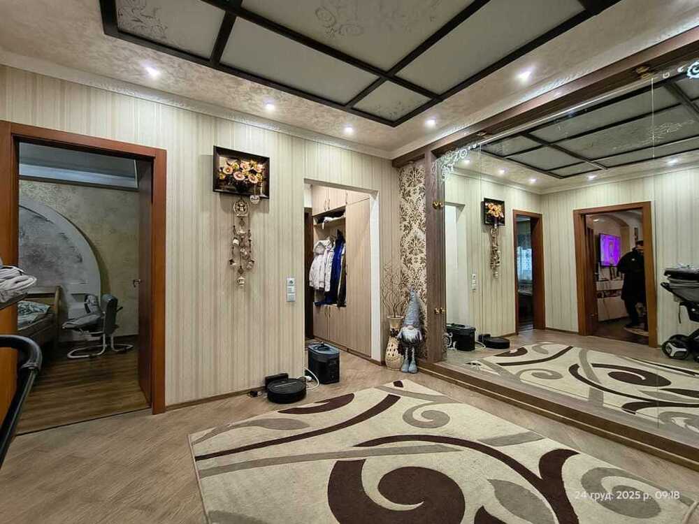 Продам 3-к квартиру Київ, Деснянський, вул. Марини Цвєтаєвої, 3. 