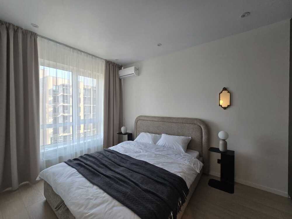 Продам 1-к квартиру Київ, Голосіївський, вул. Метрологічна, 107В. 