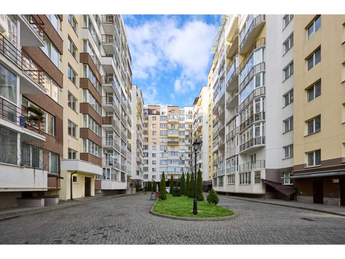 Продам 2-к квартиру Львів, Залізничний, Уляни Кравченко. 