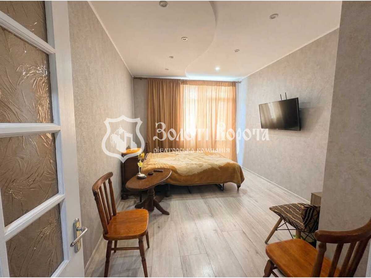 Продам 1-к квартиру Київ, Дарницький, шосе Харківське, 188. 