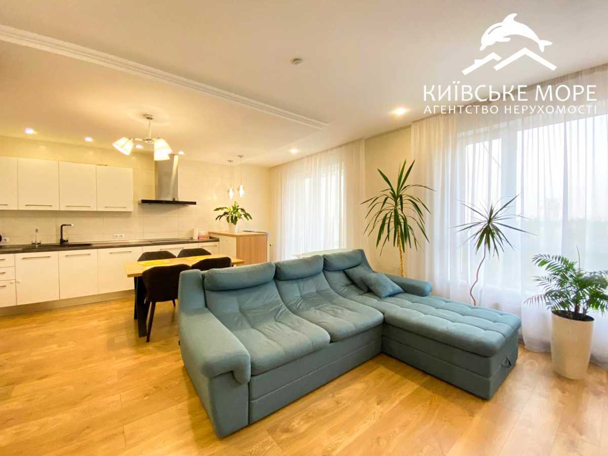 Здам довгостроково 3-к квартиру Київ, Дніпровський, вул. Воскресенська, 18А. 