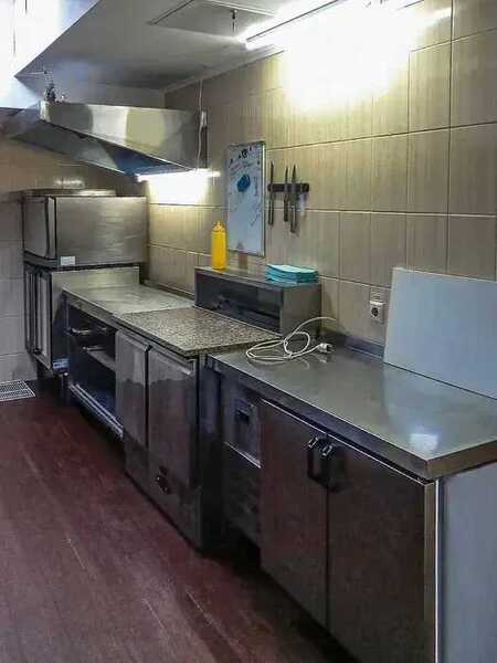 Здам довгостроково  об`єкт сфери послуг Київ, Шевченківський, вул. Саксаганського. 