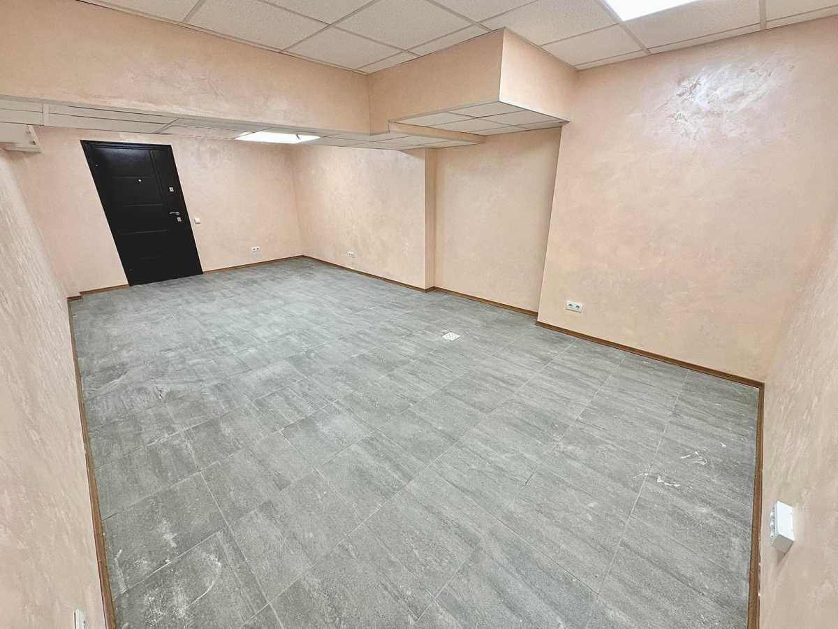 Здам довгостроково  приміщення вільного призначення Київ, Голосіївський, вул. Саперно-Слобідська, 8. 